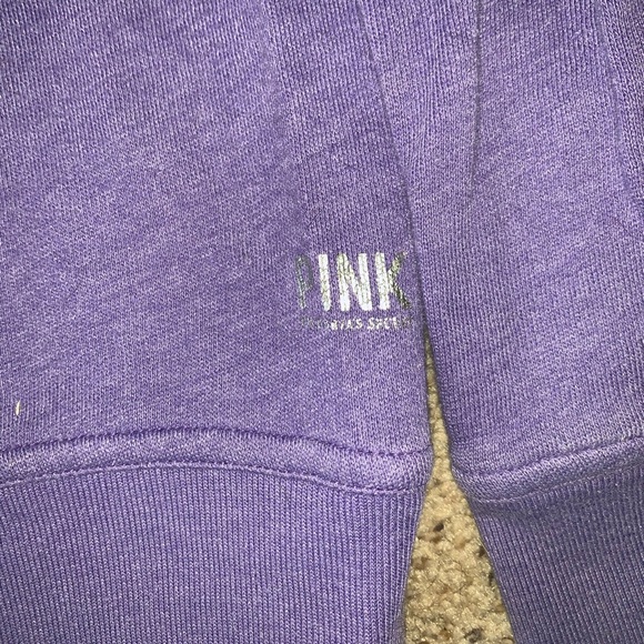 PINK VICTORIA SECRET WOMENS SIZE EXTRA SMALL PETITE PURPLE VINTAGE SWEATER USED - Picture 5 of 8